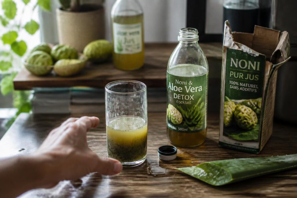 découvrez les erreurs courantes à éviter lors de la consommation du cocktail detox noni et aloe vera pour maximiser ses bienfaits santé.